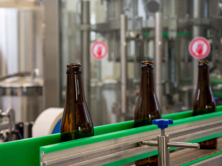 embouteilleuse de la brasserie artisanale tricyclhop